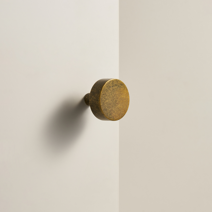 BALBI | Solid Brass Knob With Backplate