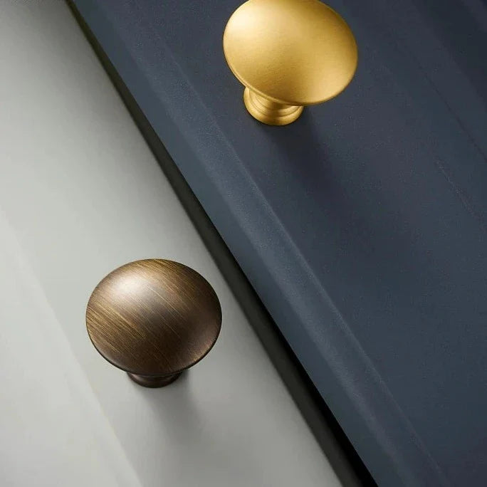 LOTTA | Solid Brass Knobs